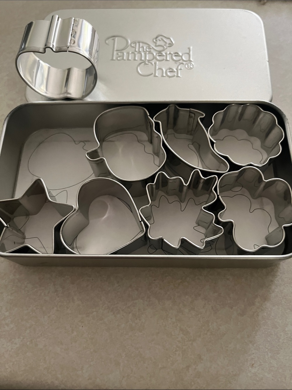 The Pampered Chef Silver Assorted Stainless Steel Cookie Cutter Set